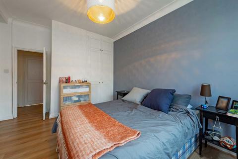 2 bedroom flat to rent, Wellington Road, London NW8