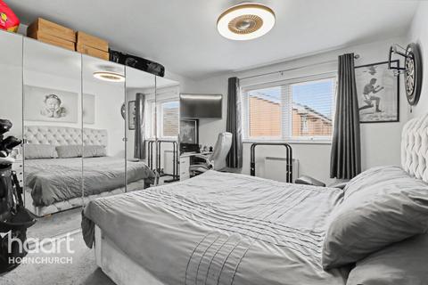 2 bedroom apartment for sale, Warwick Close, Hornchurch