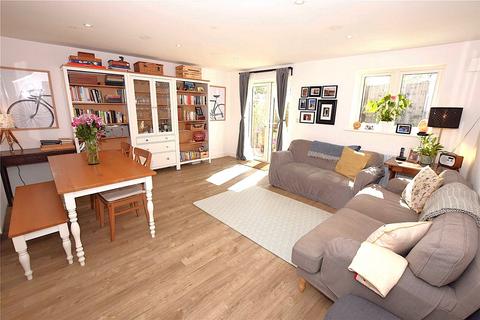 undefined, Goswell Square, Alton, Hampshire, GU34