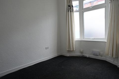 3 bedroom terraced house to rent, Howe Street, Middlesbrough, TS1 4LD