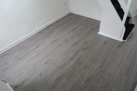 3 bedroom terraced house to rent, Howe Street, Middlesbrough, TS1 4LD
