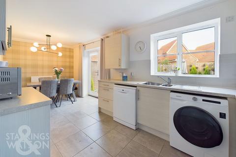 3 bedroom townhouse for sale, Charles Marler Way, Blofield, Norwich