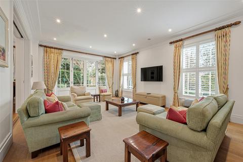 undefined, Coombe Ridings, Kingston Upon Thames, KT2