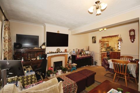 3 bedroom end of terrace house for sale, Queensway, Leamington Spa
