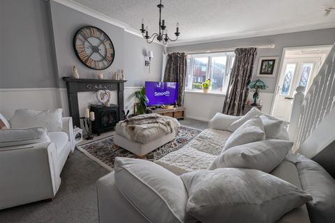 3 bedroom semi-detached house for sale, Washbrook Drive, Darlington