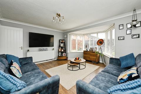 3 bedroom end of terrace house for sale, Adam Close, King's Lynn