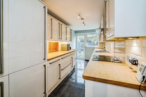 undefined, Robin Hood Close, Slough