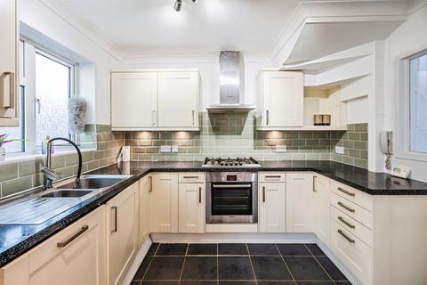 4 bedroom detached house for sale, Vale Road, SEAFORD