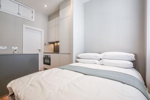 Studio to rent, Flat 10 49 St Quintin Avenue