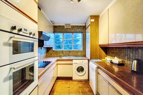 3 bedroom flat for sale, Flat 27 Thurlby Croft, and Garage 14, Mulberry Close, Hendon, London, NW4 1QP