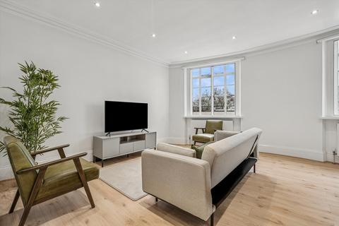 1 bedroom flat to rent, Westbourne Street, London W2.