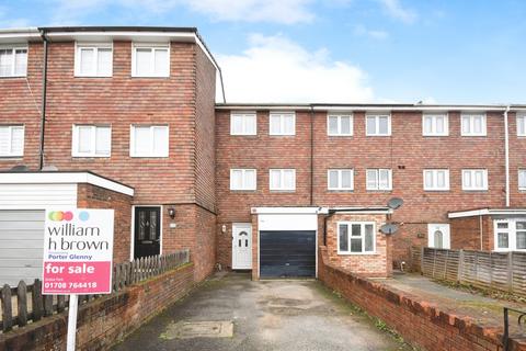 Sevenoaks Close, Romford
