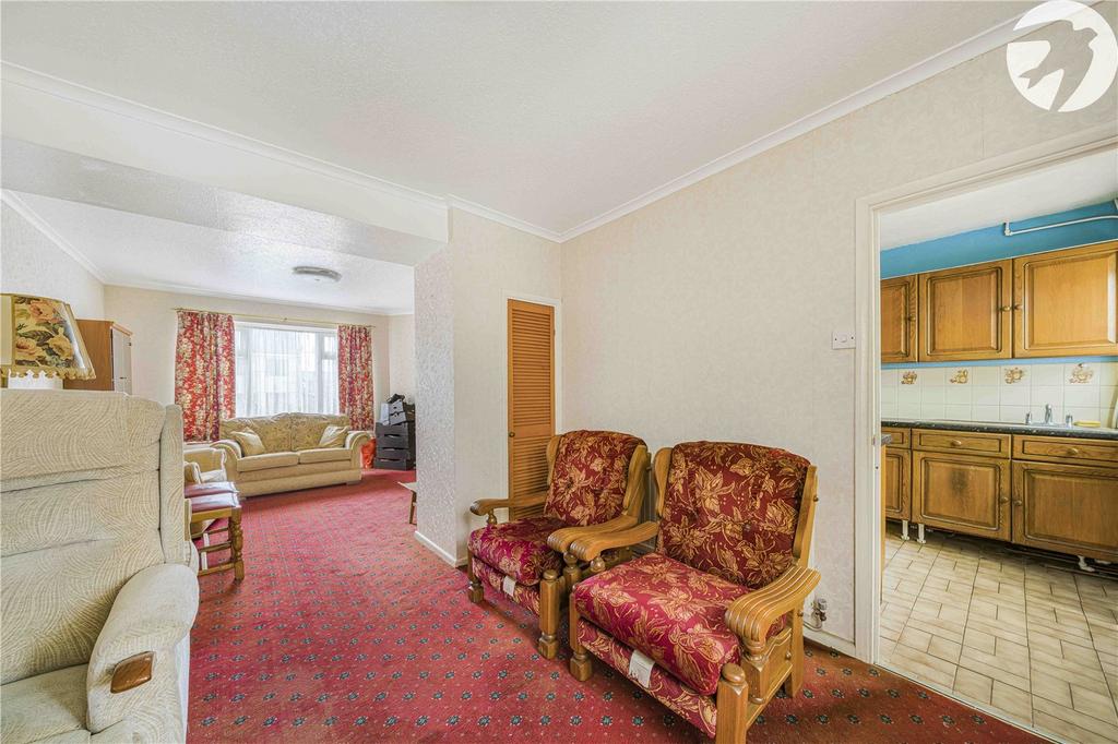 Lounge/Dining