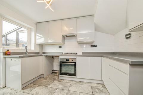 3 bedroom end of terrace house for sale, Curlew Croft, Colchester