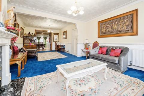 5 bedroom detached house for sale, Wennington Road, Rainham