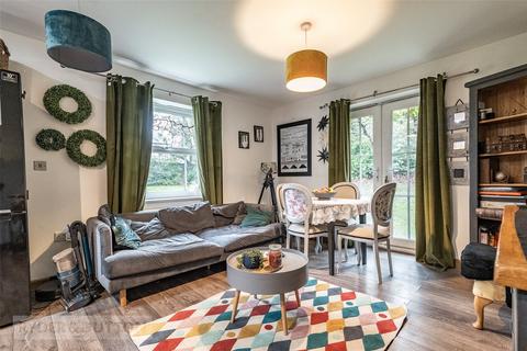 2 bedroom apartment for sale, Bishopdale Court, Halifax, West Yorkshire, HX1