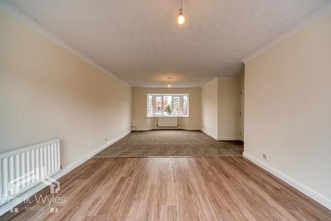 4 bedroom detached house to rent, Admiral Close, Lytham St. Annes, Lancashire