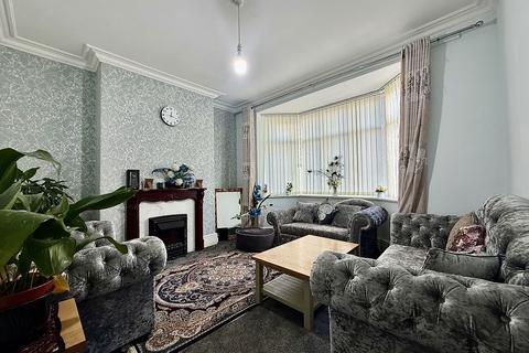 3 bedroom semi-detached house for sale, Shipley Avenue, Fenham, Newcastle upon Tyne, Tyne and Wear, NE4 9RA