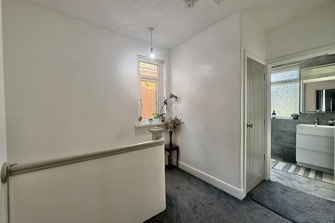 3 bedroom semi-detached house for sale, Shipley Avenue, Fenham, Newcastle upon Tyne, Tyne and Wear, NE4 9RA