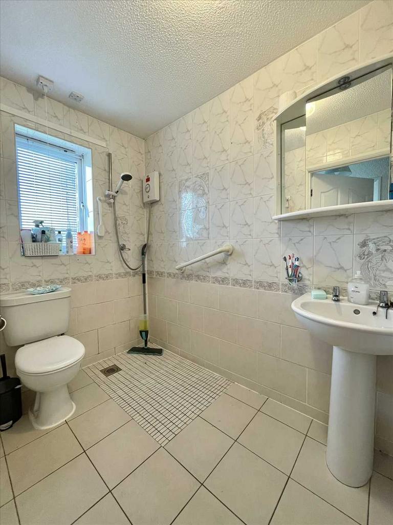 Wet room/w.c.