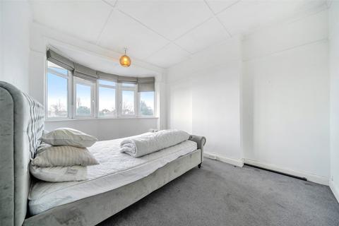 3 bedroom terraced house for sale, Sutherland Avenue, Welling