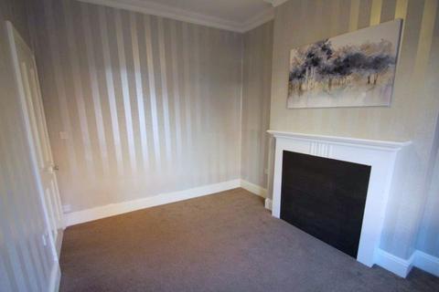 3 bedroom terraced house to rent, Howard Road, Leicester