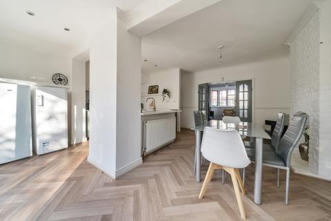 4 bedroom terraced house to rent, Rayford Avenue Lee SE12