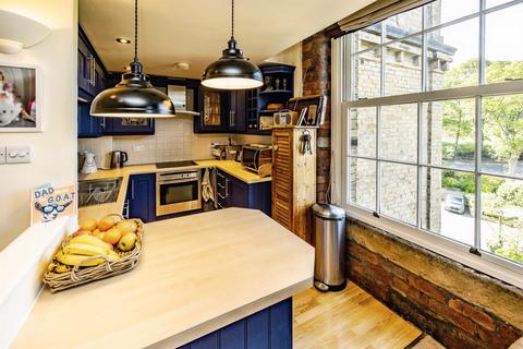 2 bedroom apartment for sale, Beestonley Lane, Barkisland, Halifax