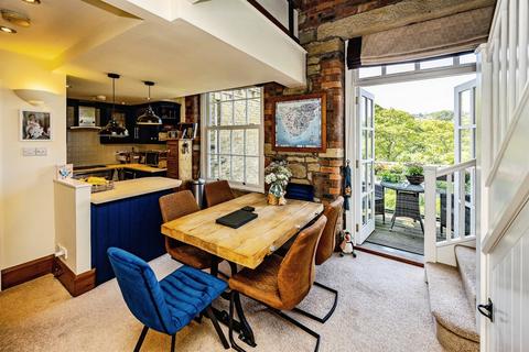 2 bedroom apartment for sale, Beestonley Lane, Barkisland, Halifax