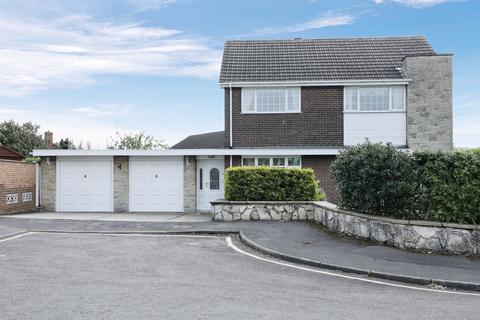 3 bedroom detached house for sale, Hillside Crescent, Worksop