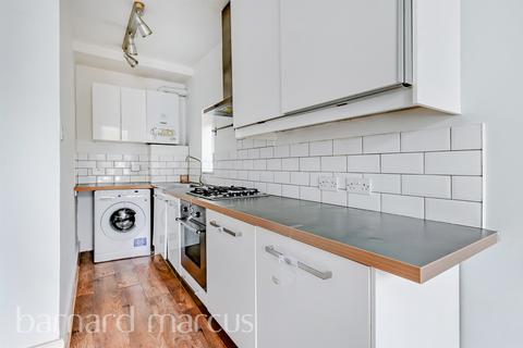 2 bedroom flat for sale, Alderbrook Road, London