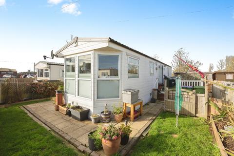 2 bedroom park home for sale, Kitewell Lane, Lydd, Romney Marsh