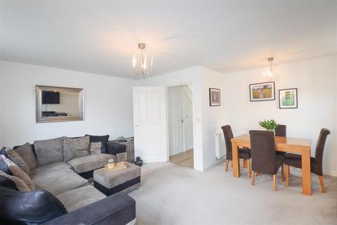 3 bedroom semi-detached house for sale, Haskins Drive, Farnborough GU14