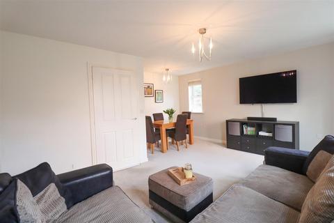 3 bedroom semi-detached house for sale, Haskins Drive, Farnborough GU14