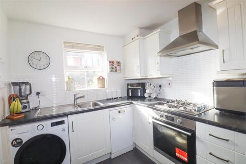 3 bedroom semi-detached house for sale, Haskins Drive, Farnborough GU14
