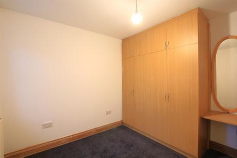 undefined, Inverness Road, Hounslow TW3