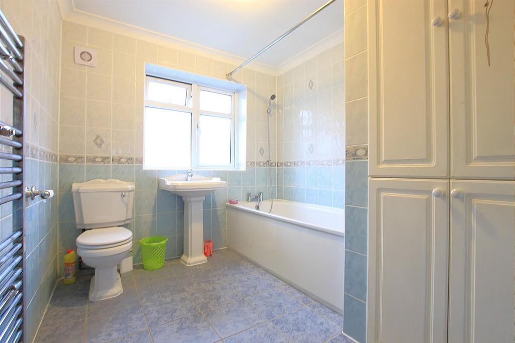 Family Bathroom/ WC