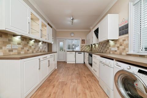 4 bedroom semi-detached house for sale, Cottingham Road, Hull