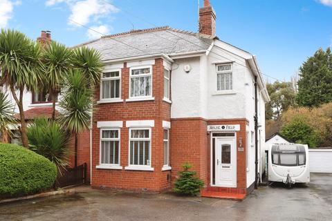 4 bedroom semi-detached house for sale, Cottingham Road, Hull