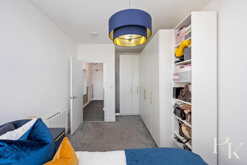The Pinnacle, Flat 51-006.JPG