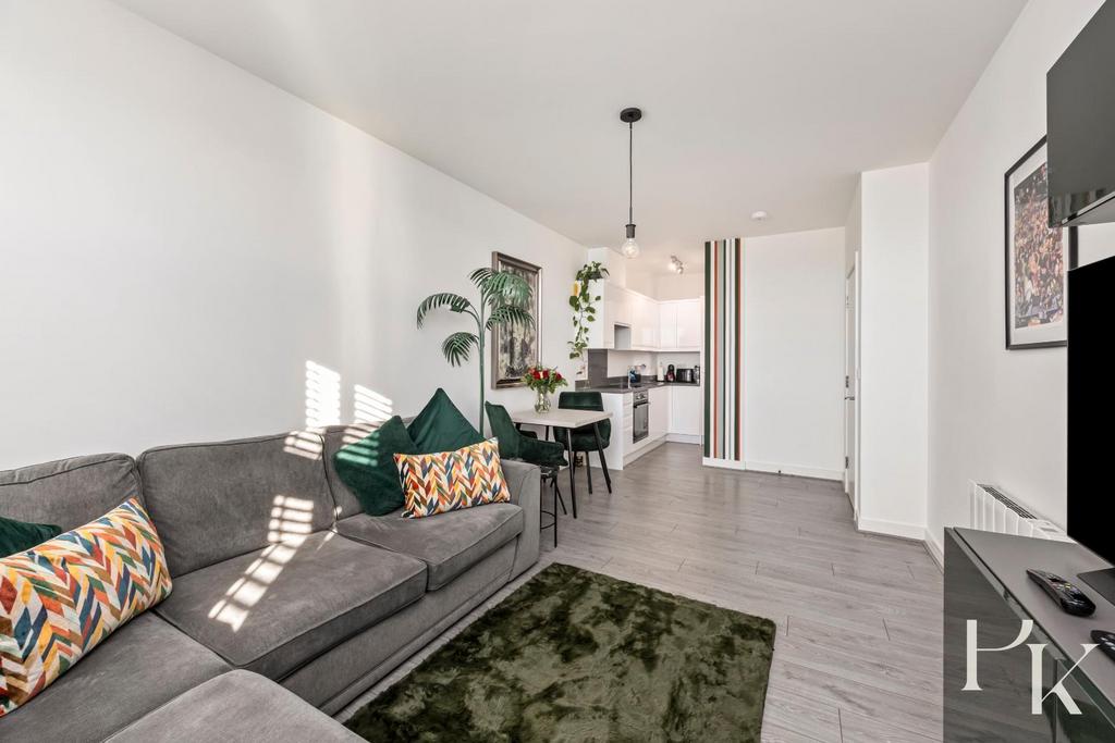 The Pinnacle, Flat 51-008.JPG