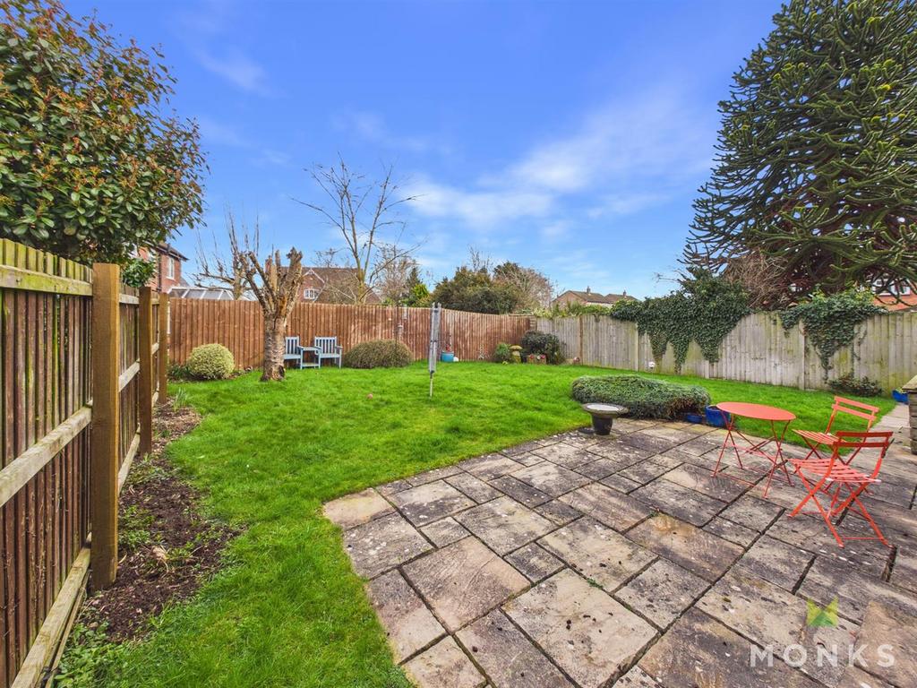 CAM01348 G0-PR0786-STILL010.jpg