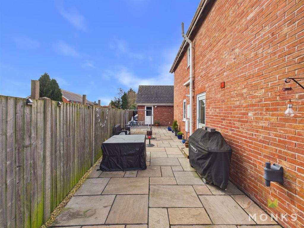 CAM01348 G0-PR0786-STILL012.jpg