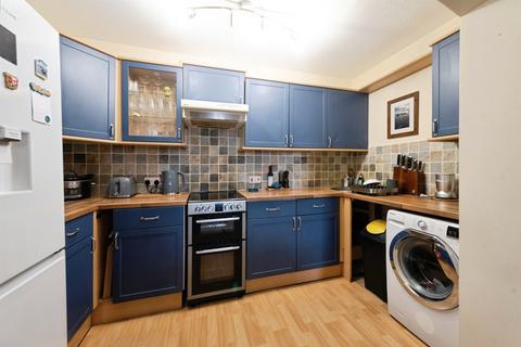 3 bedroom flat for sale, Lawrence Road, Southsea