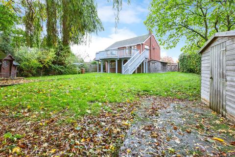 4 bedroom detached house for sale, Denis Road, Burbage, Hinckley