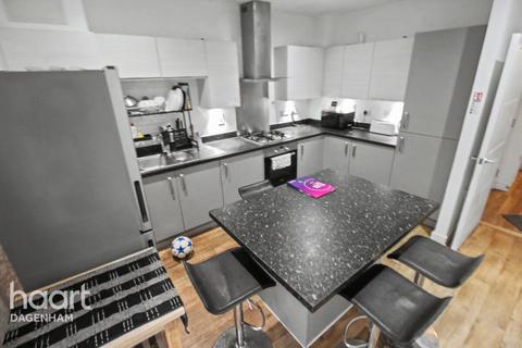 undefined, Royal Anglian Way, DAGENHAM