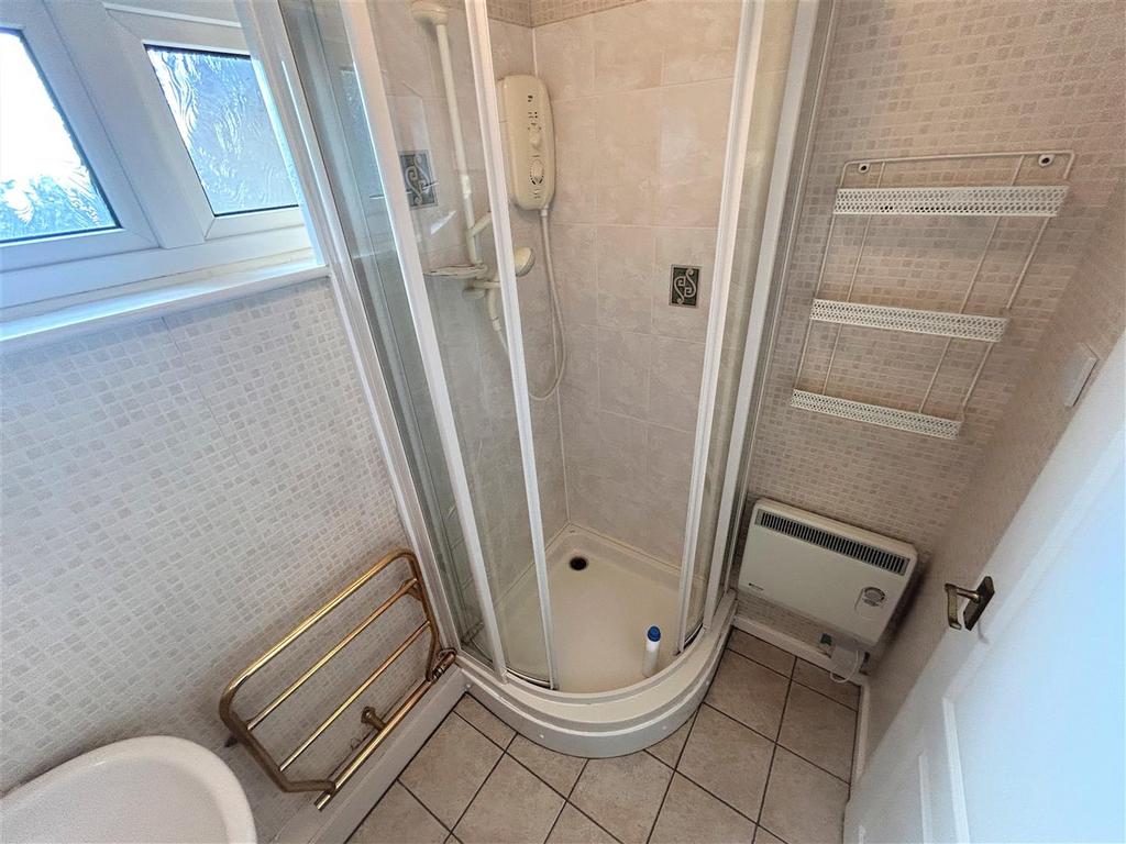 Shower room.jpg