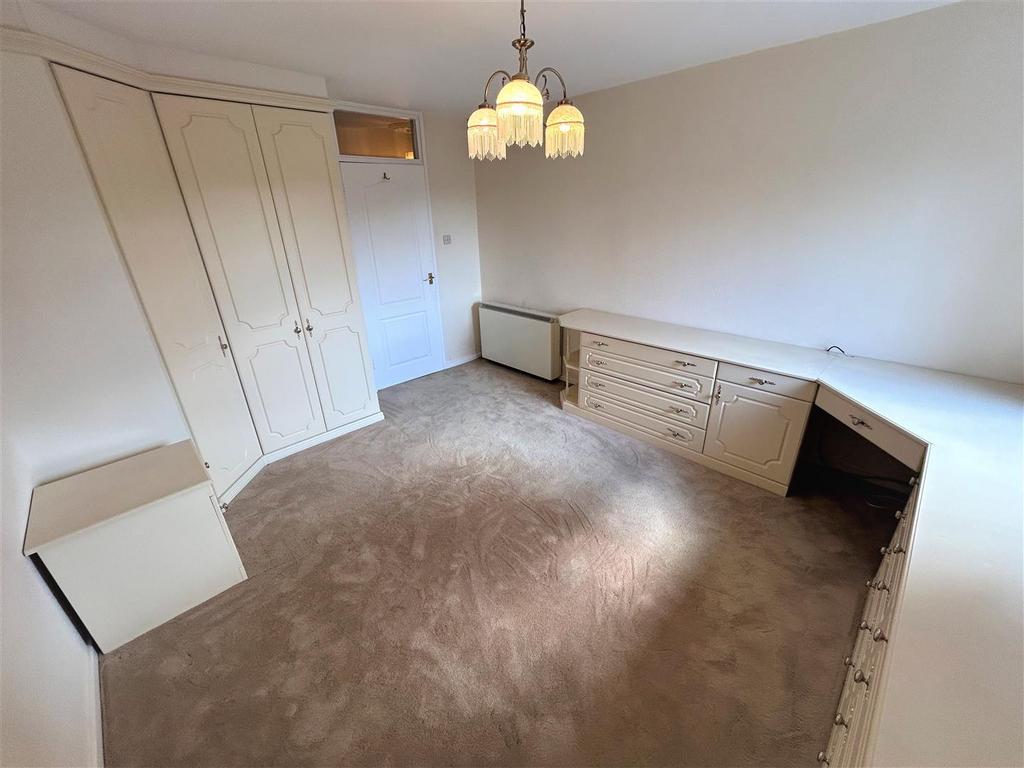 Bedroom 11.jpg