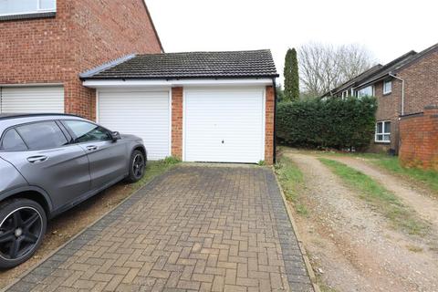3 bedroom terraced house for sale, Braybrooke Drive, Furzton, Milton Keynes