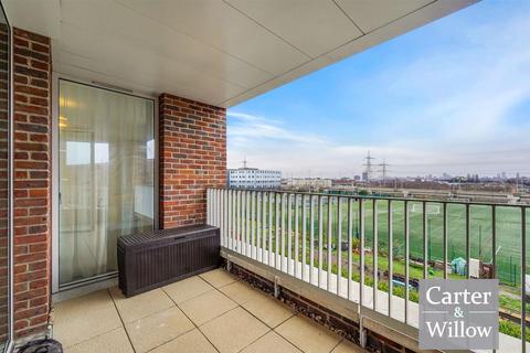 2 bedroom apartment for sale, Hamilton Mansions, 12 Fielders Crescent, Essex